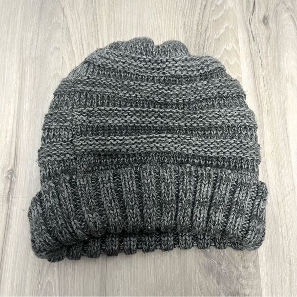 C.C Hat Women’s OS Dark Gray Cuffed Knit Beanie - Picture 2 of 4